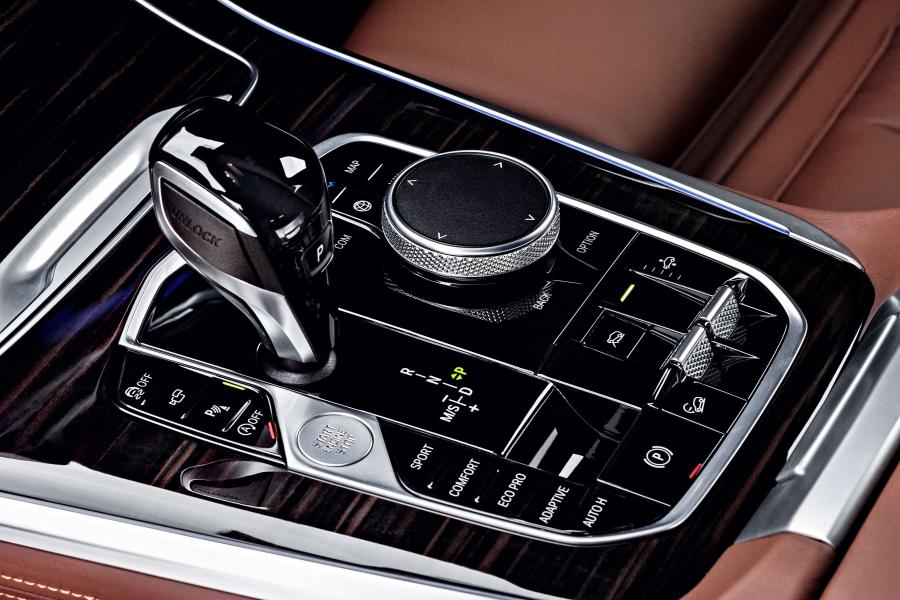 Детали интерьера BMW X5 xDrive30d M Sport (G05) 2018 года  (WW) (фото 41 из 75)